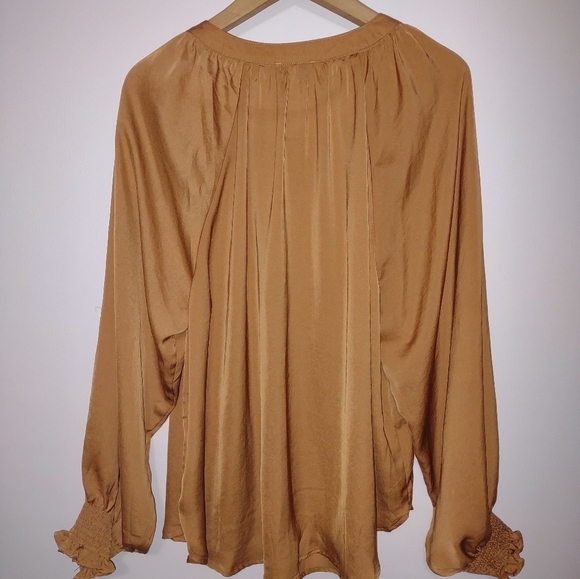 Umgee Peasant Blouse Large NWT Fall Neutral Cottagecore - Picture 7 of 9